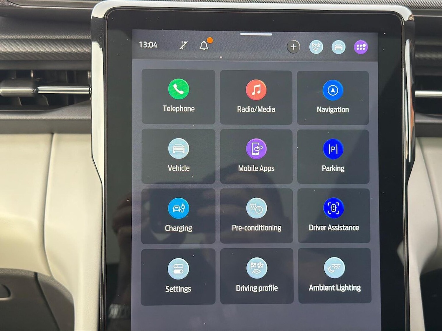 Used Ford Explorer 2024 for sale - 76418230: Photo 11