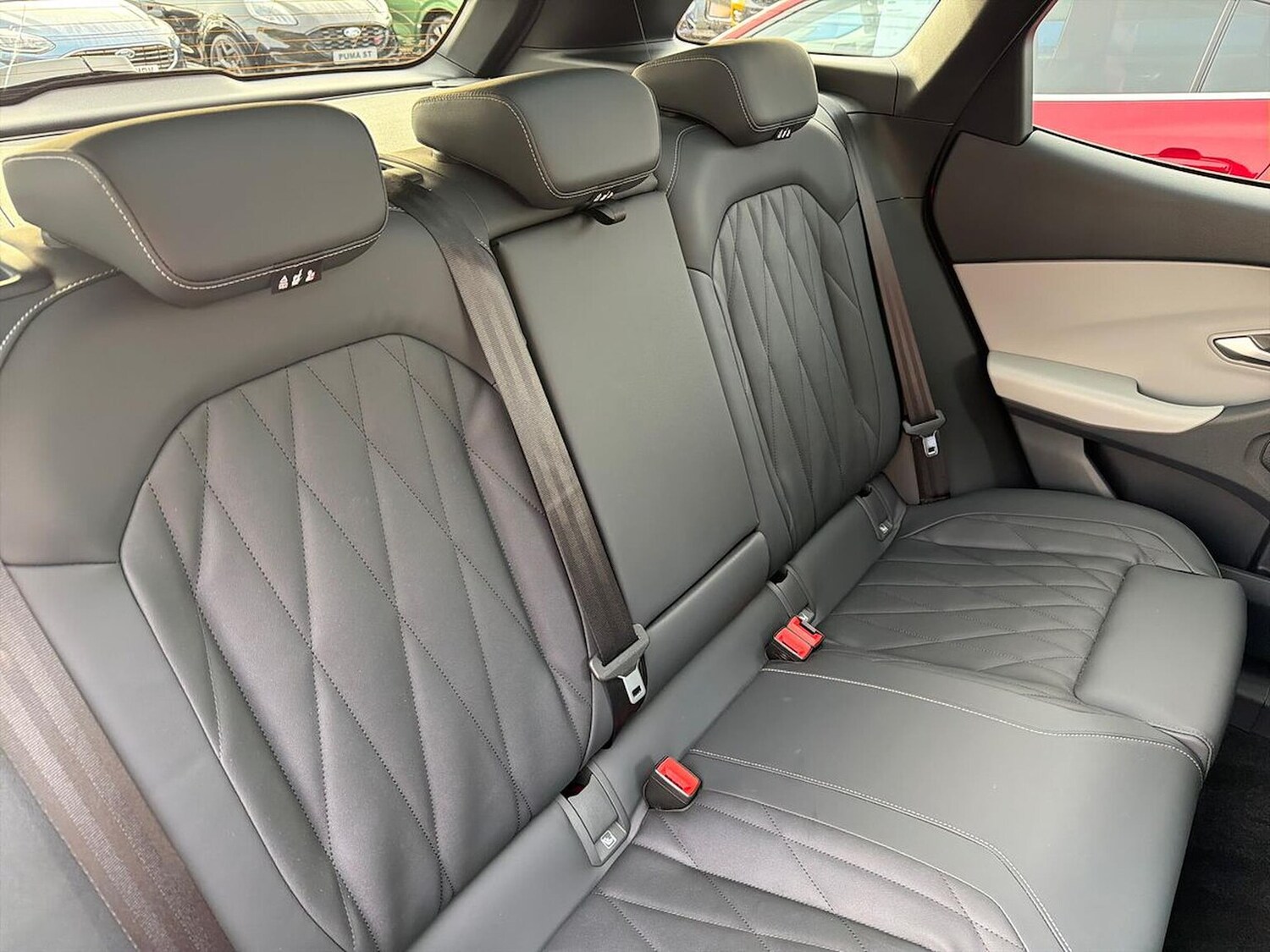 Used Ford Explorer 2024 for sale - 76418230: Photo 16