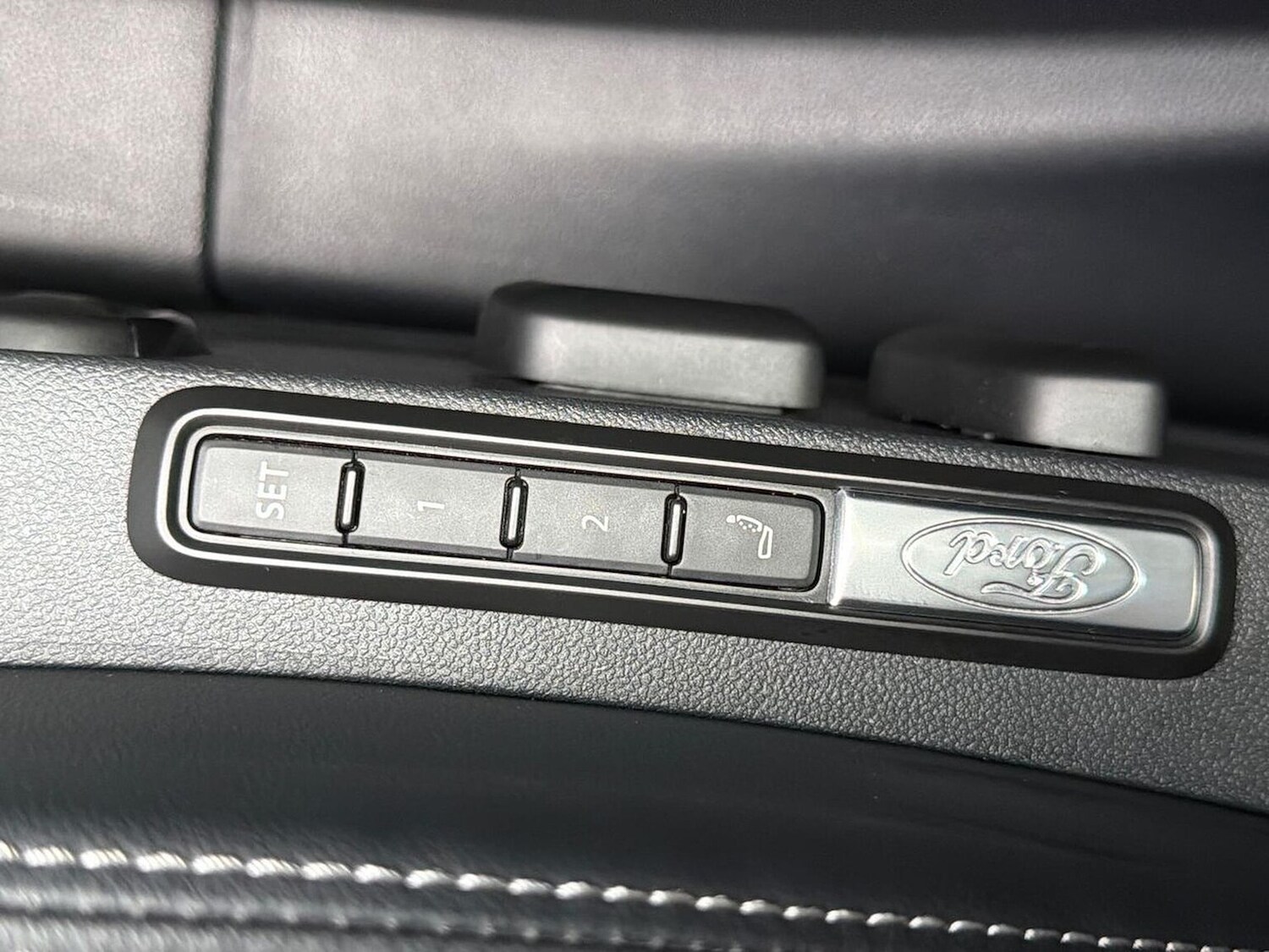 Used Ford Explorer 2024 for sale - 76418230: Photo 36