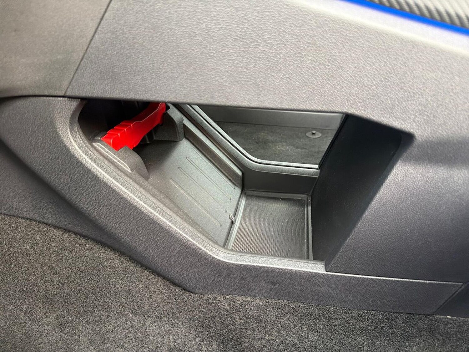 Used Ford Explorer 2024 for sale - 76418230: Photo 38