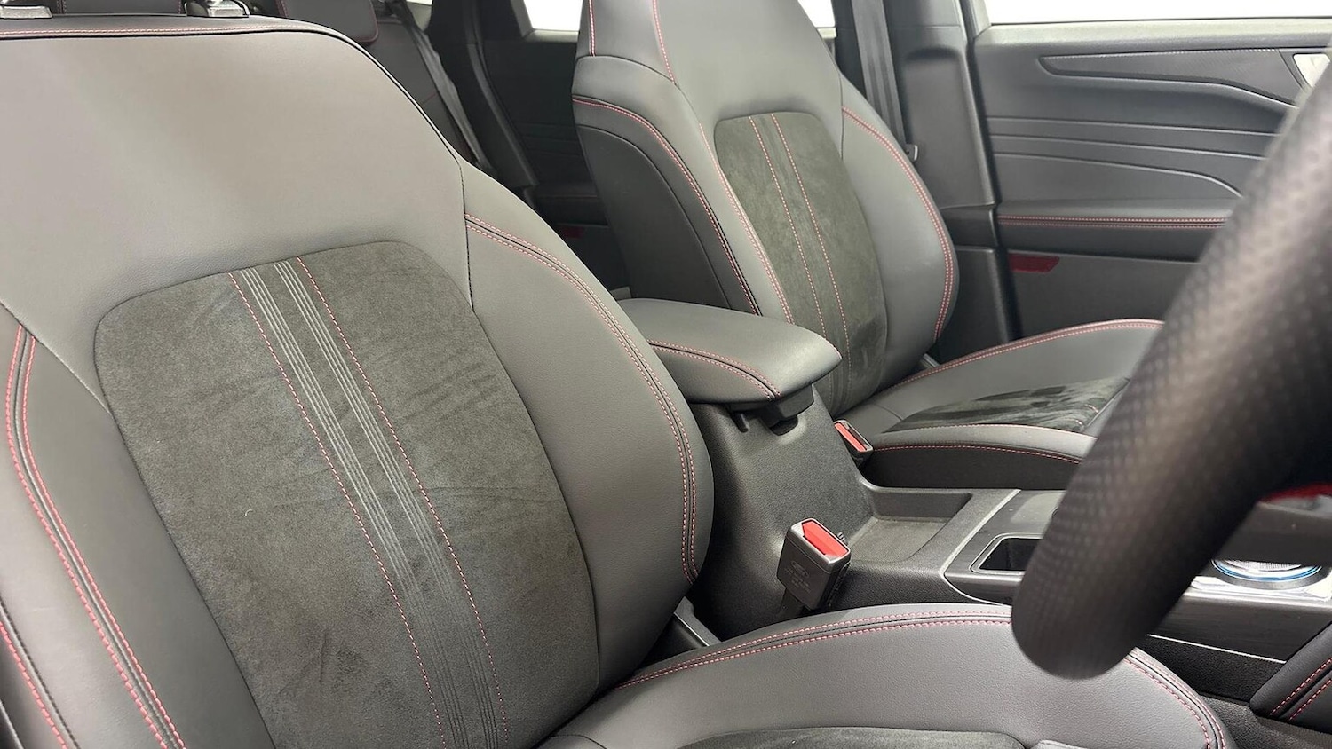 Used Ford Kuga 2025 for sale - 76924574: Photo 20