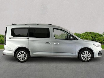 Used Ford Grand Tourneo Connect 2023 for sale - 78354809: Photo