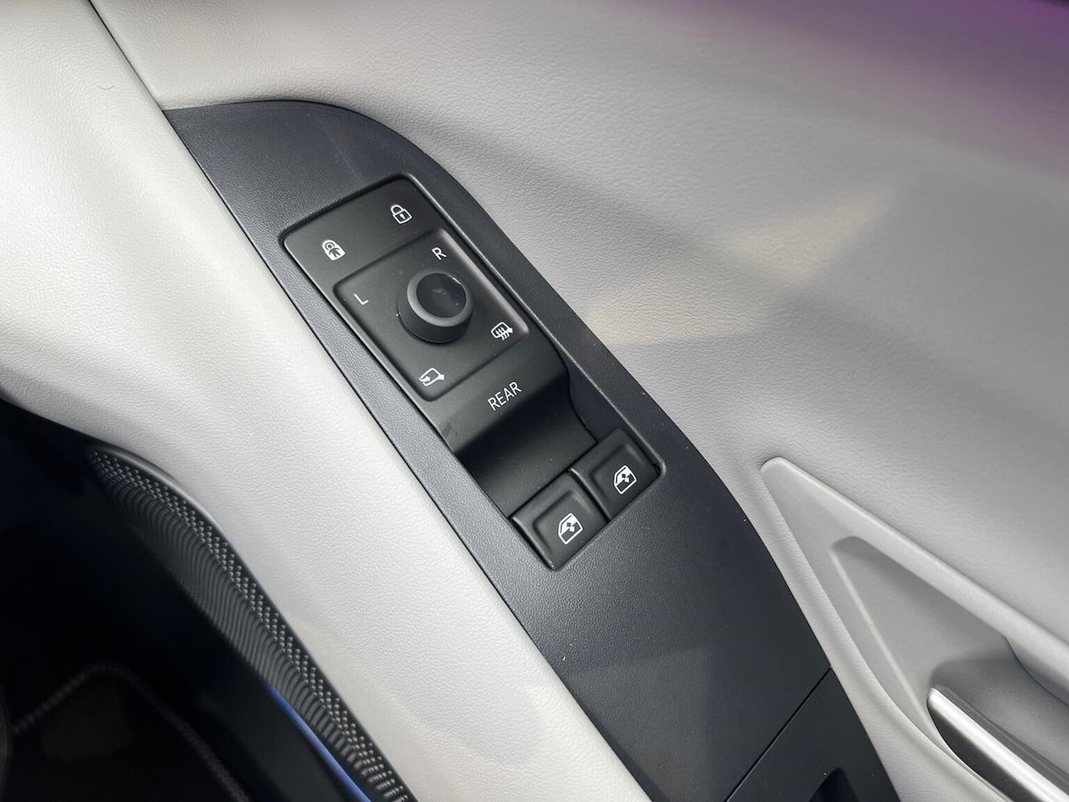 Used Ford Explorer 2024 for sale - 75436168: Photo 21