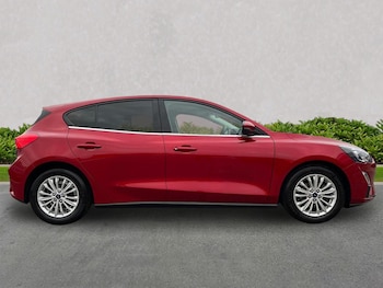 Used Ford Focus 2021 for sale - 76207441: Photo 3