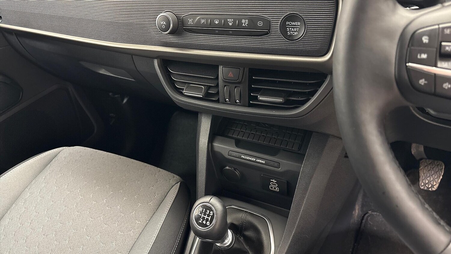 Used Ford Tourneo Courier 2024 for sale - 78139520: Photo 14