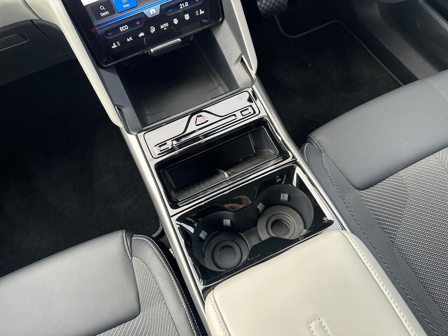 Used Ford Explorer 2024 for sale - 76418229: Photo 15