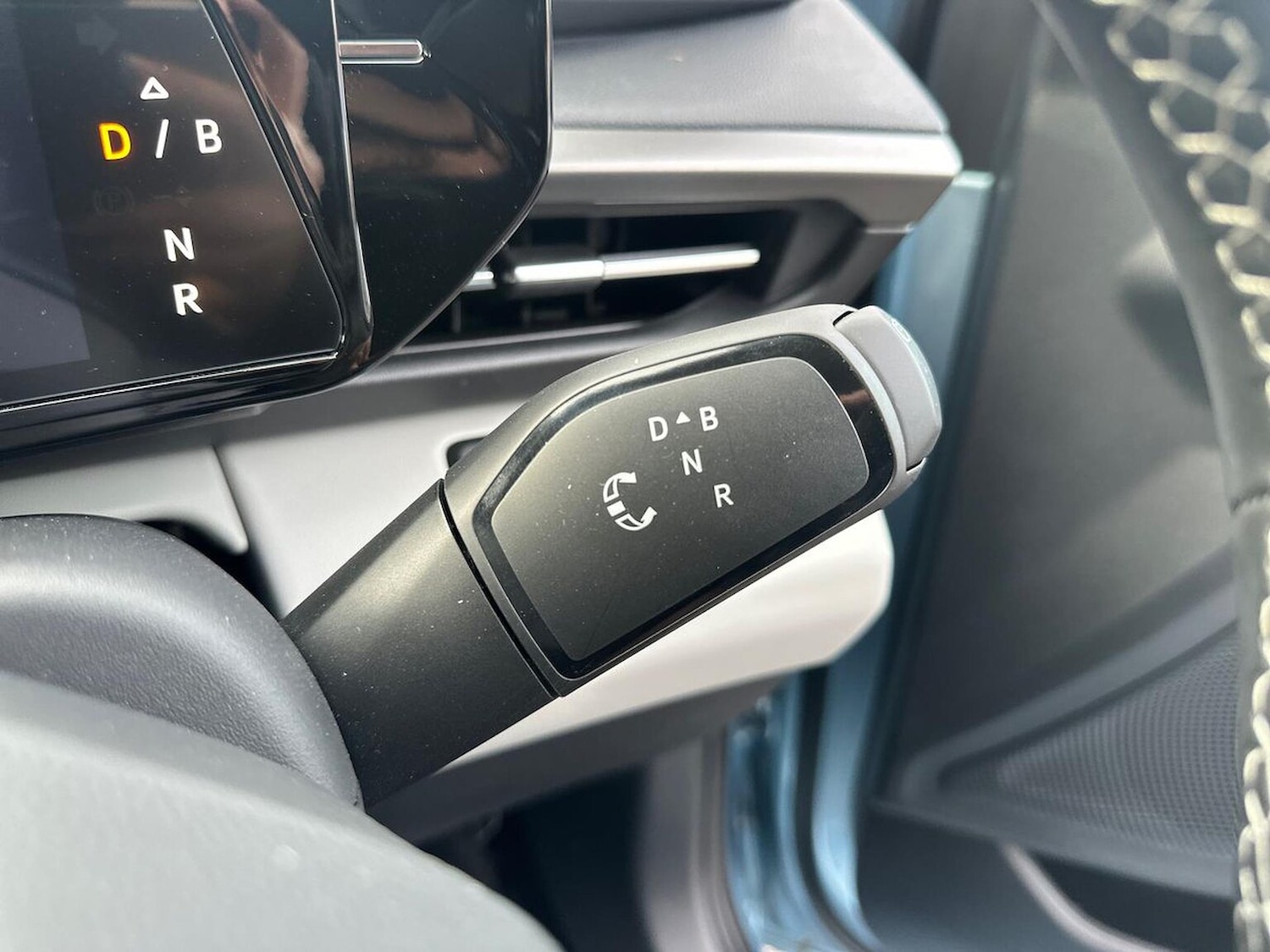 Used Ford Explorer 2024 for sale - 76418229: Photo 29