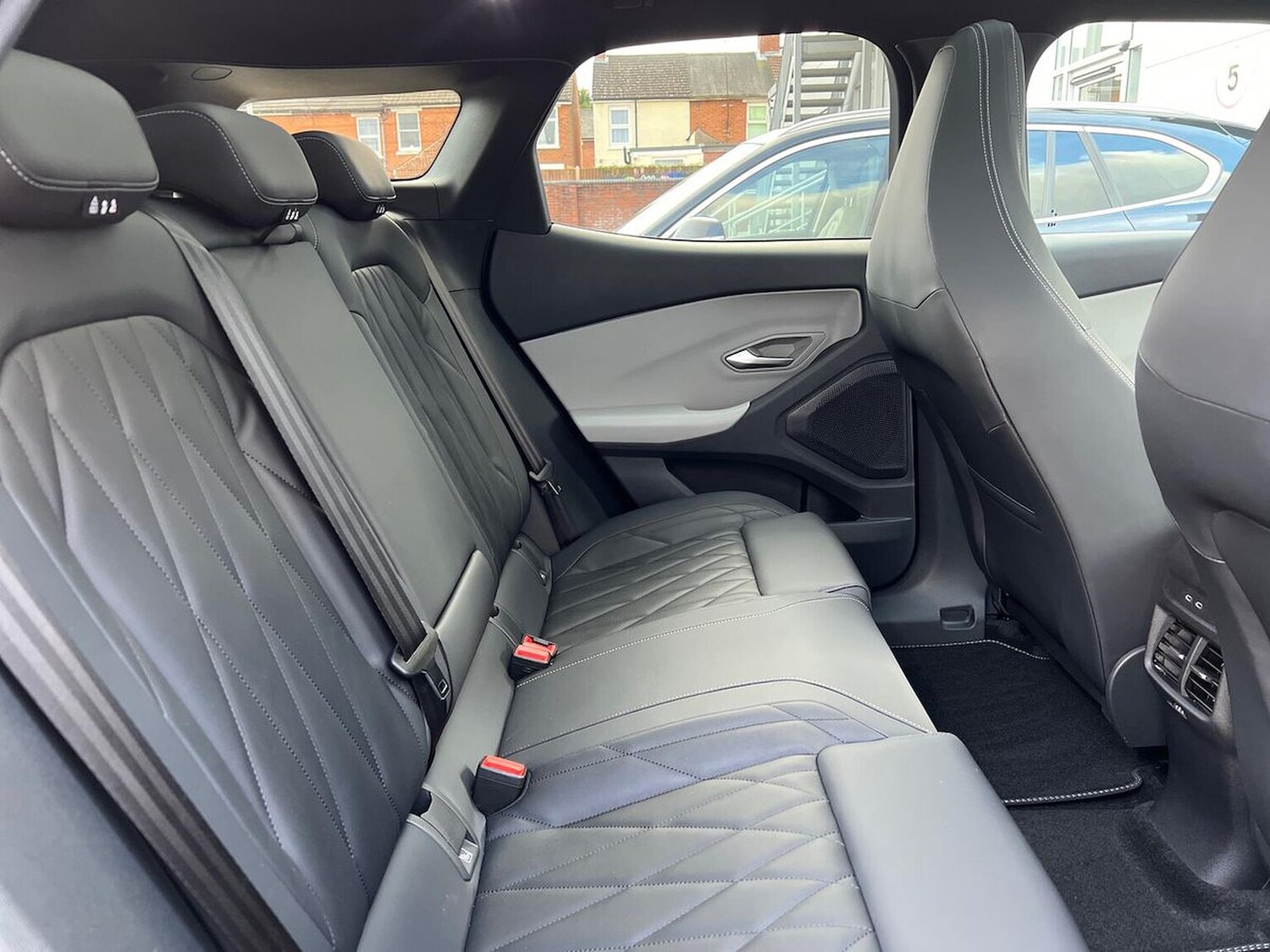 Used Ford Explorer 2024 for sale - 77489069: Photo 16