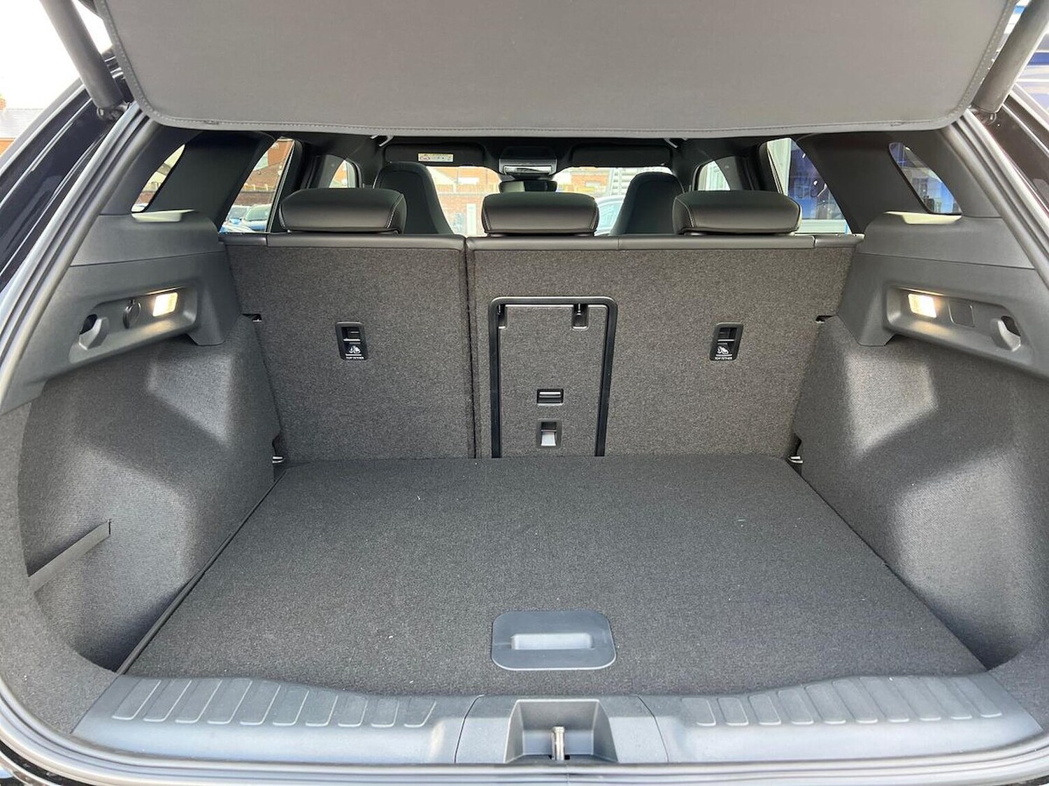 Used Ford Explorer 2024 for sale - 77489069: Photo 17