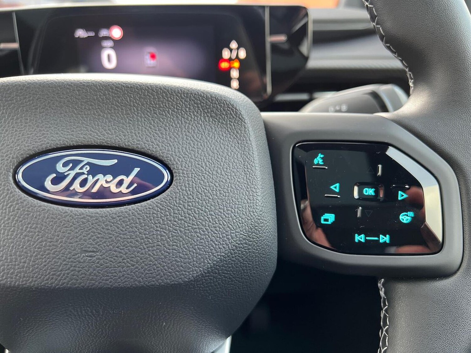 Used Ford Explorer 2024 for sale - 77489069: Photo 27