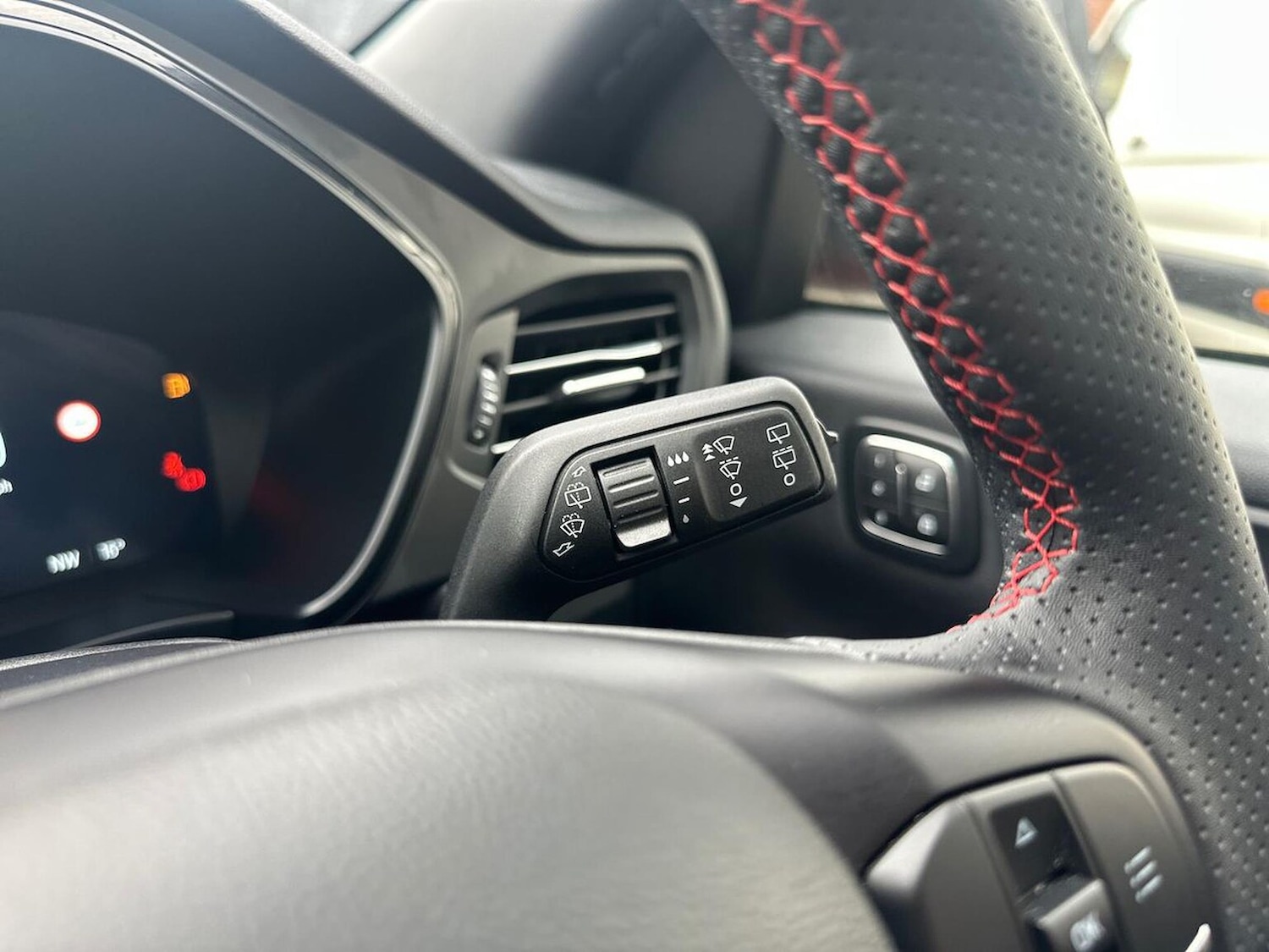 Used Ford Kuga 2024 for sale - 76382631: Photo 29