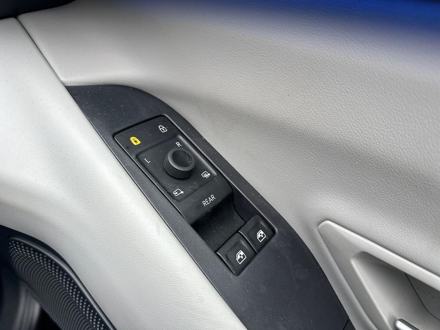 Used Ford Explorer 2024 for sale - 77715421: Photo 21