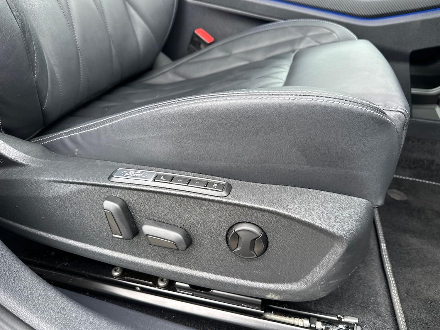 Used Ford Explorer 2024 for sale - 77715421: Photo 30