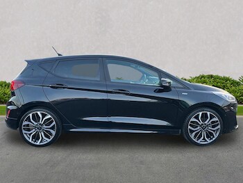 Used Ford Fiesta 2024 for sale - 76920100: Photo