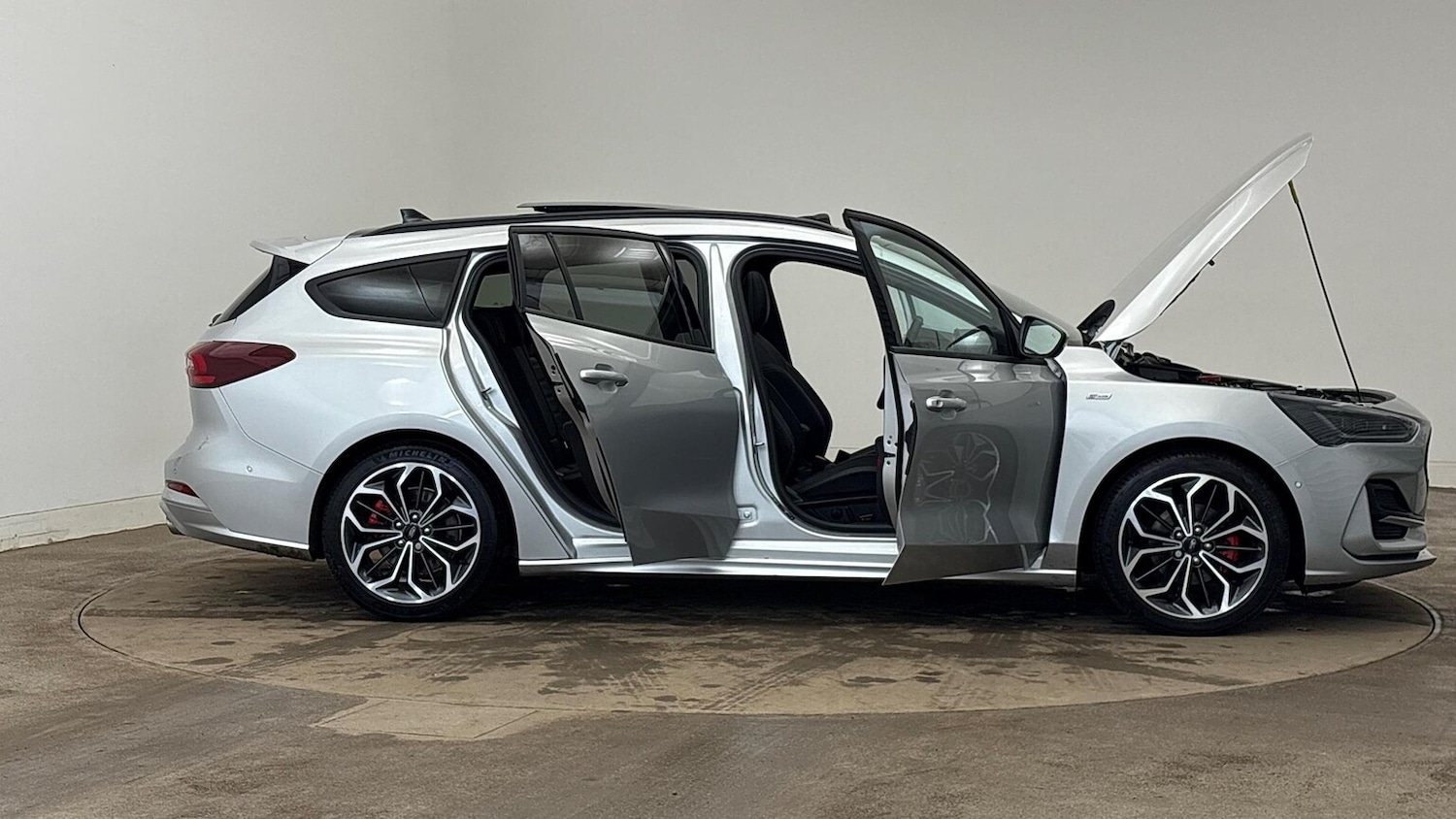 Used Ford Focus 2024 for sale - 76951229: Photo 12