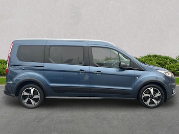 Used Ford Grand Tourneo Connect 2022 for sale - 77489046: Photo