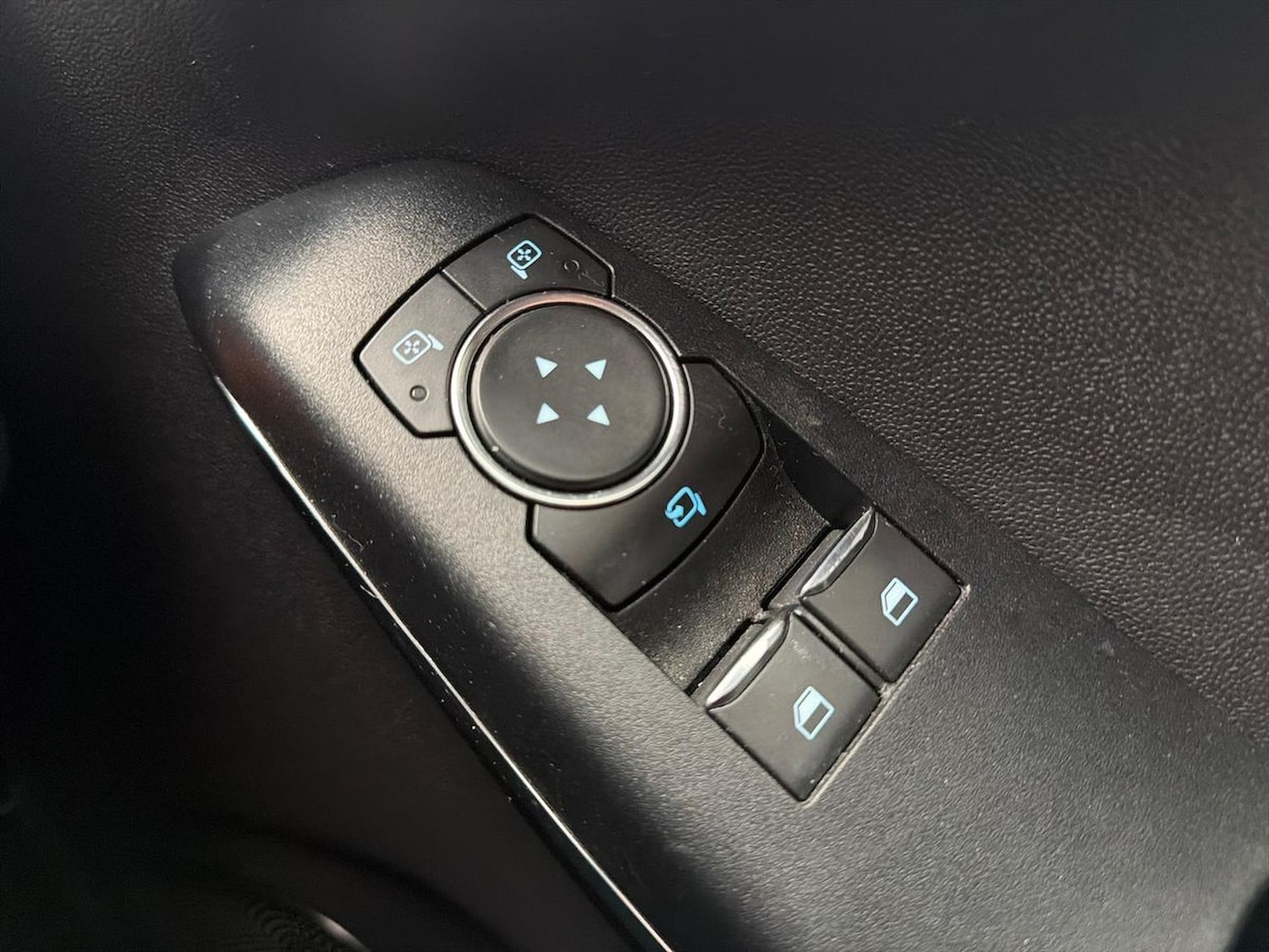 Used Ford Fiesta 2018 for sale - 76681734: Photo 21