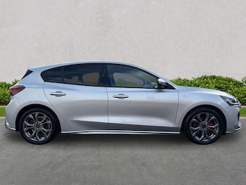Used Ford Focus 2025 for sale - 76357896: Photo