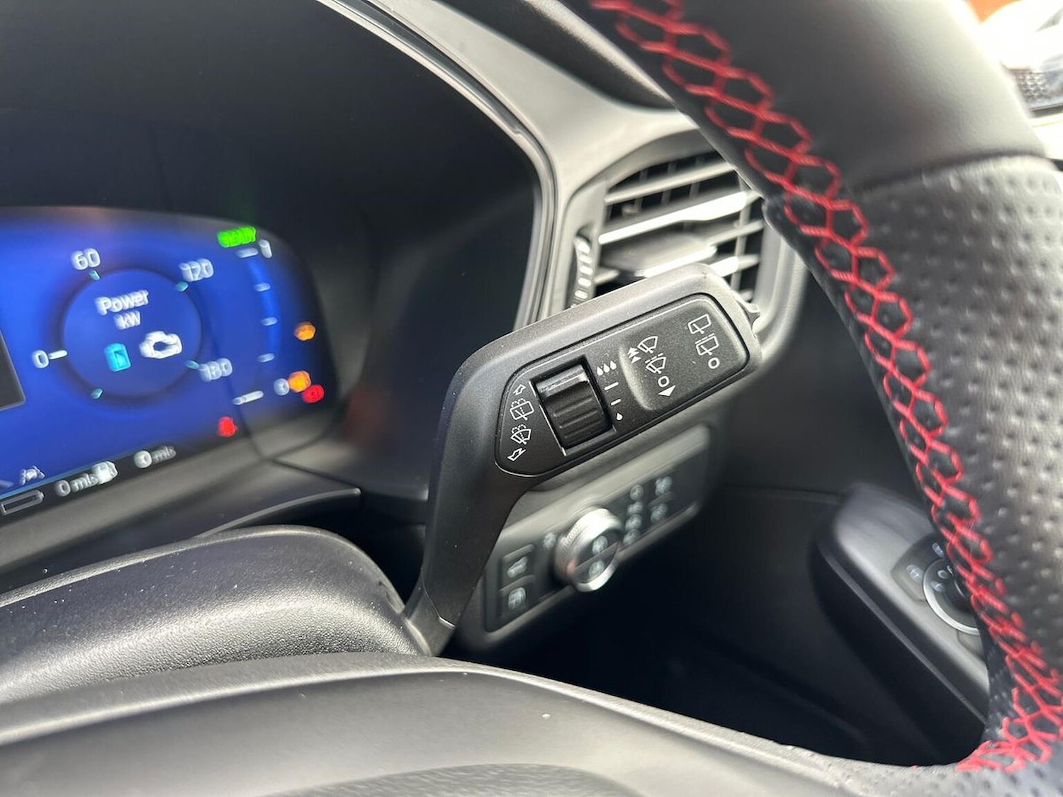 Used Ford Kuga 2023 for sale - 76526122: Photo 32