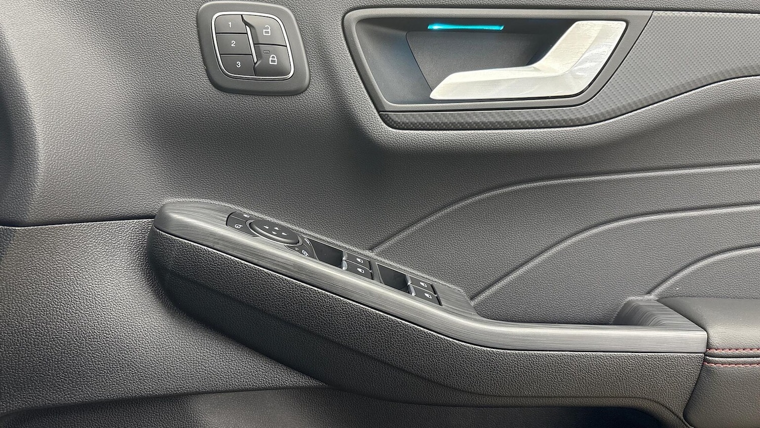 Used Ford Kuga 2025 for sale - 77629317: Photo 23