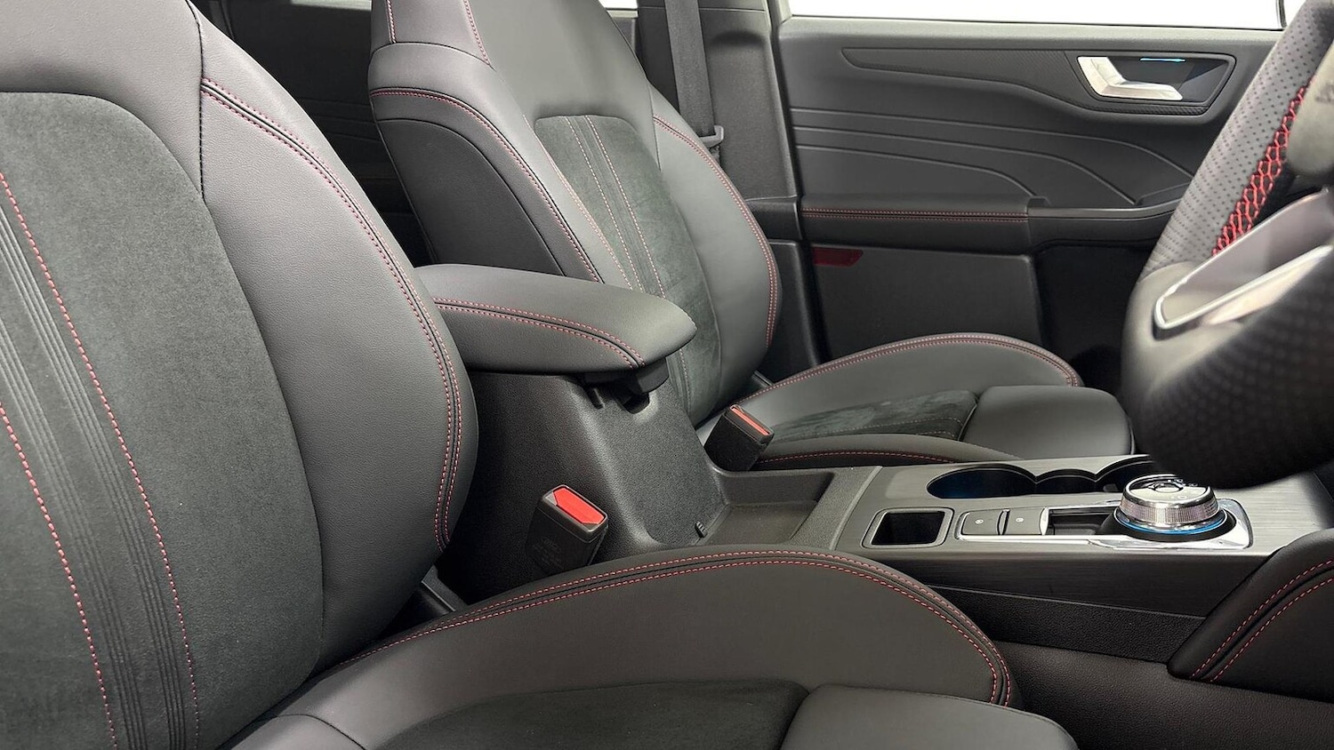 Used Ford Kuga 2025 for sale - 77629317: Photo 7