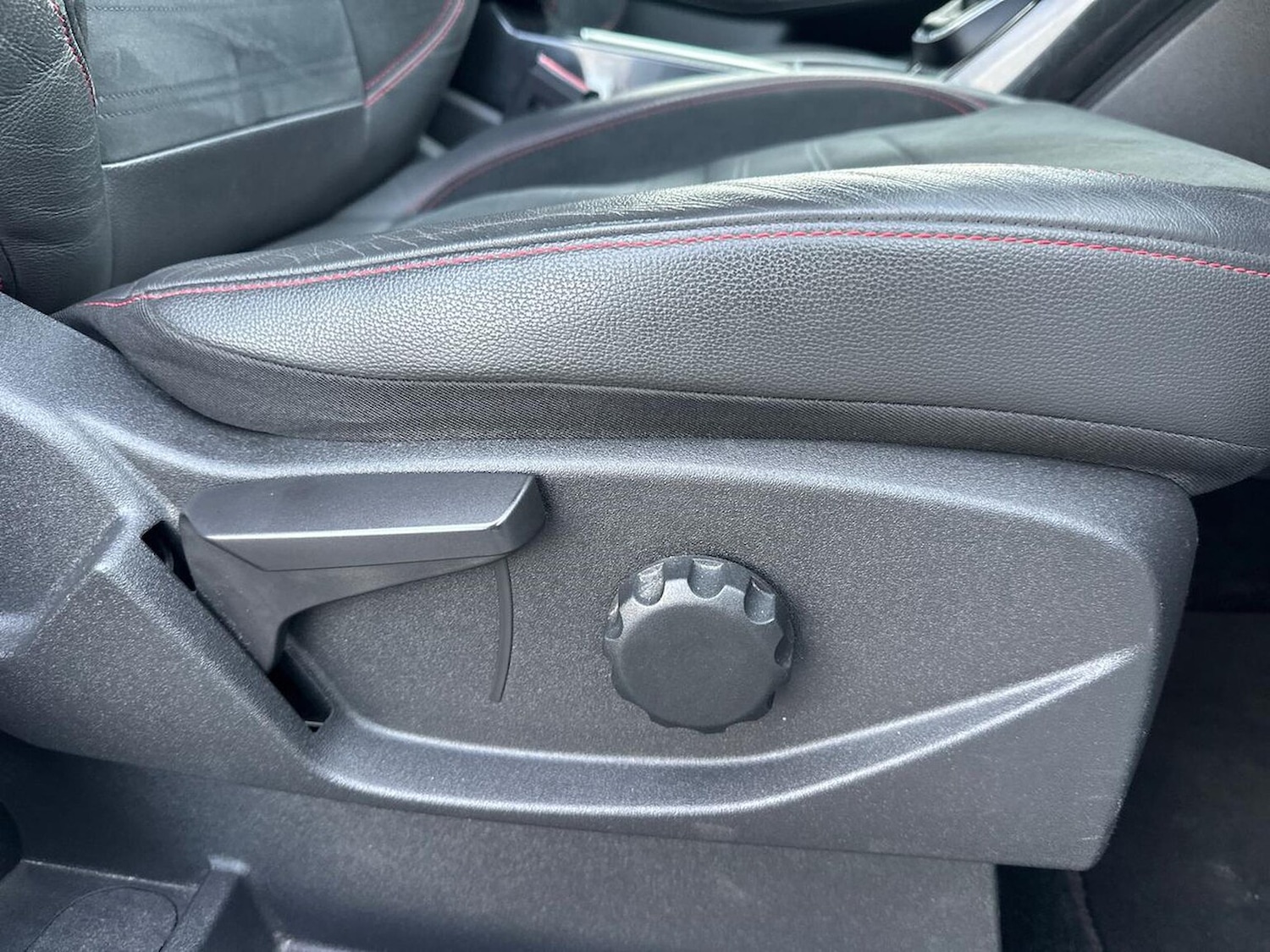 Used Ford Kuga 2018 for sale - 77061573: Photo 30