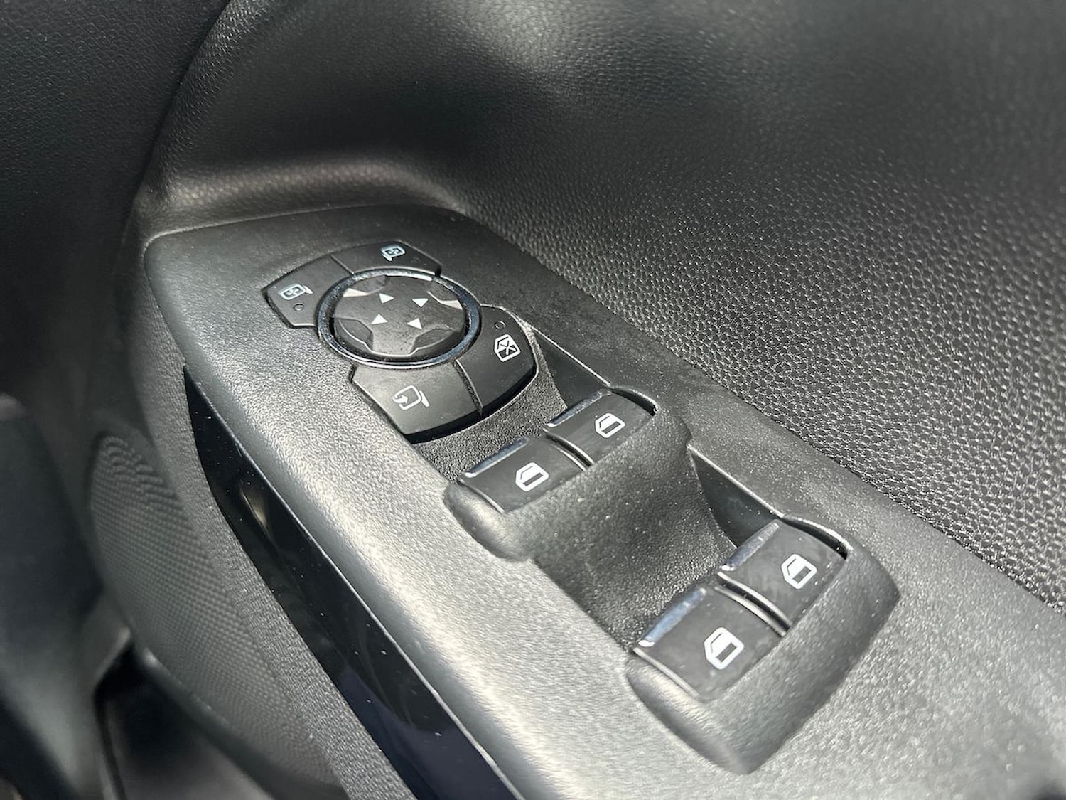 Used Ford Ecosport 2019 for sale - 76471077: Photo 24