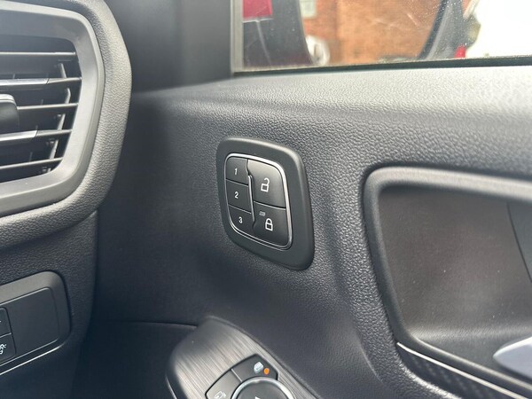 Used Ford Kuga 2024 for sale - 75750064: Photo 34