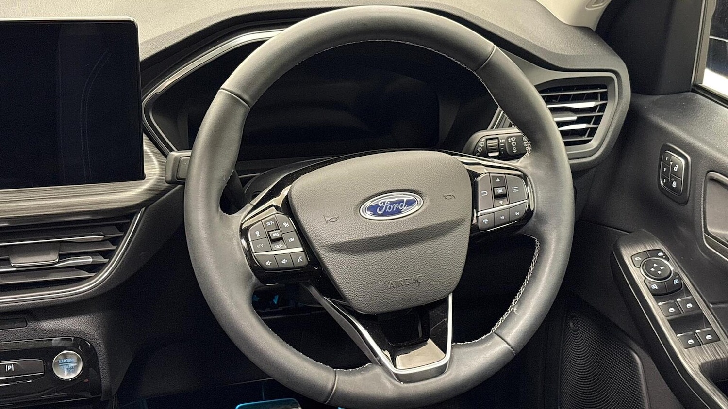 Used Ford Kuga 2025 for sale - 76837178: Photo 15