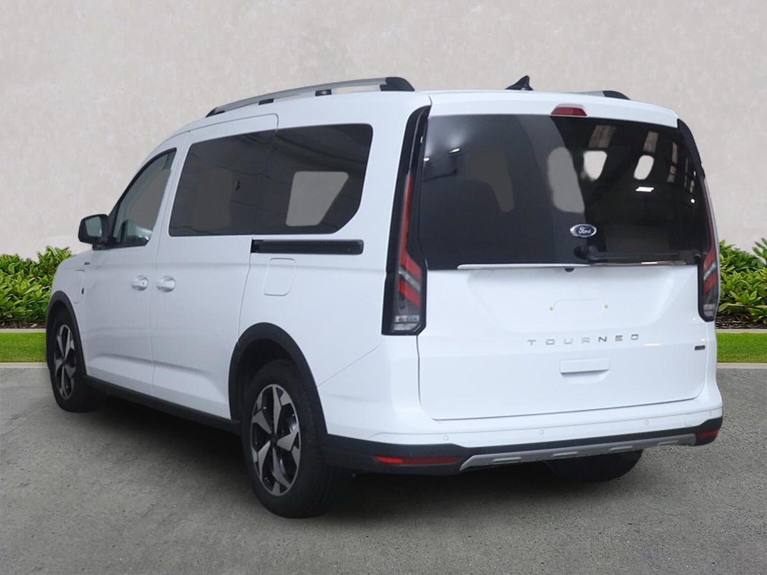 Used Ford Grand Tourneo Connect 2025 for sale - 76594651: Photo 2