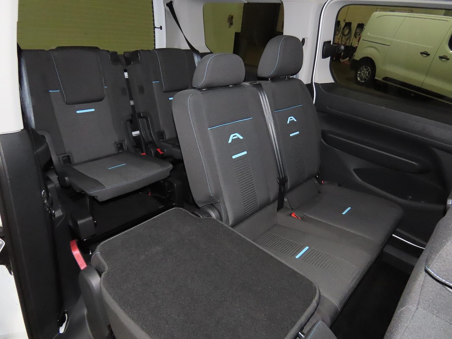 Used Ford Grand Tourneo Connect 2025 for sale - 76594651: Photo 33