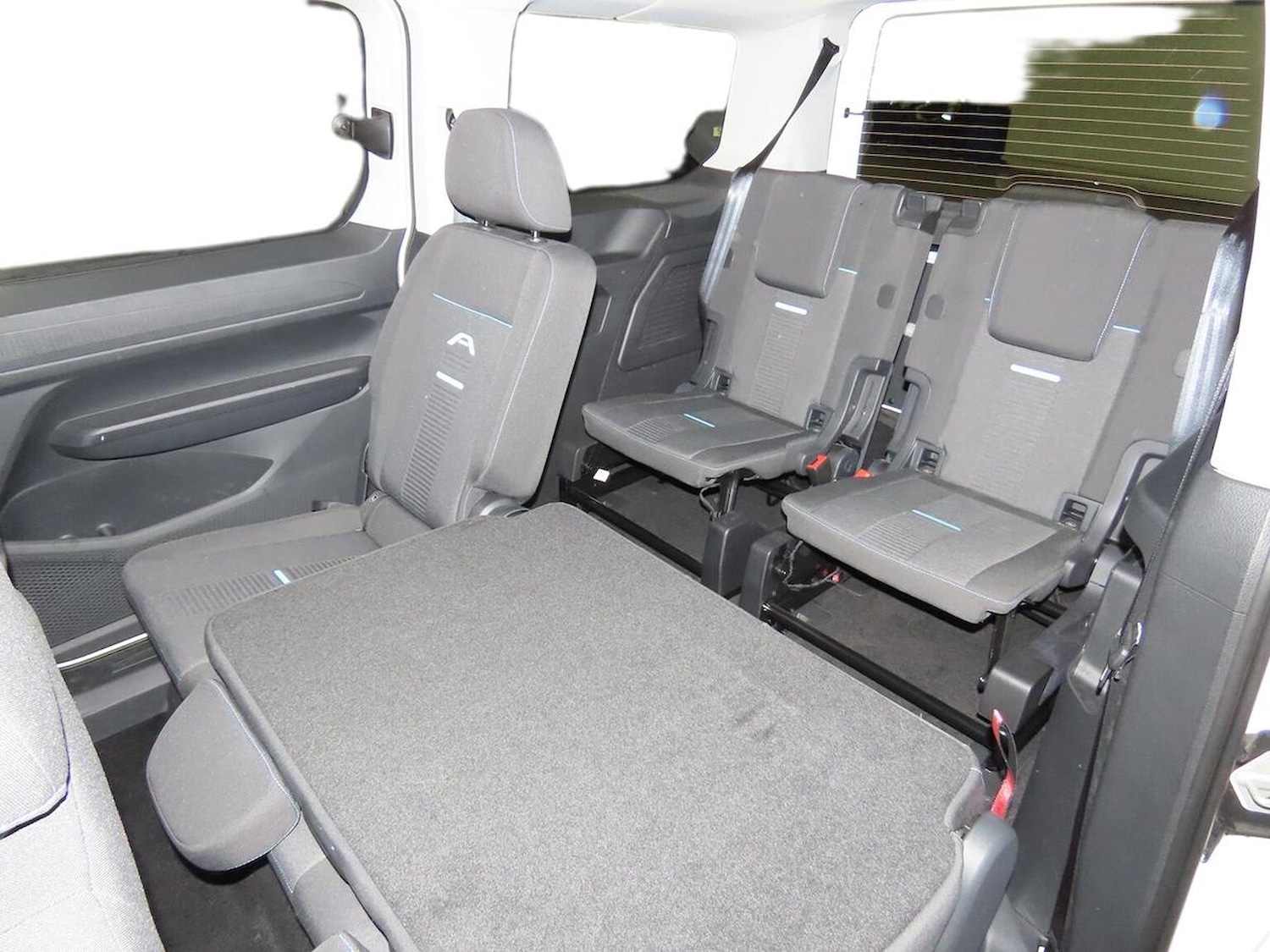 Used Ford Grand Tourneo Connect 2025 for sale - 76594651: Photo 5