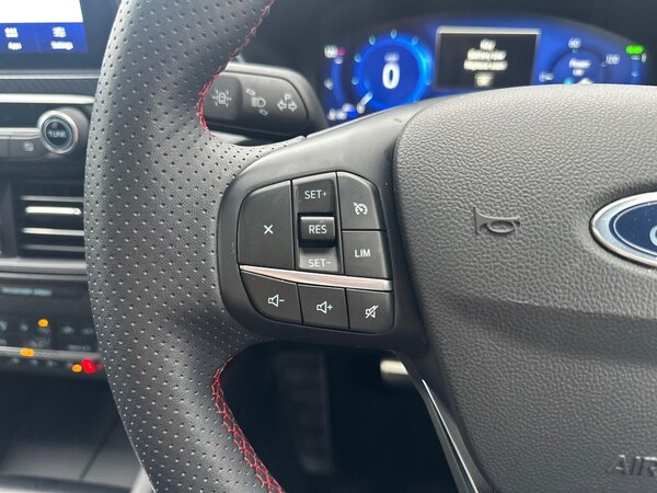 Used Ford Kuga 2023 for sale - 76273523: Photo 26