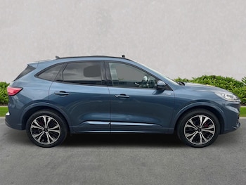 Used Ford Kuga 2023 for sale - 76273523: Photo 3