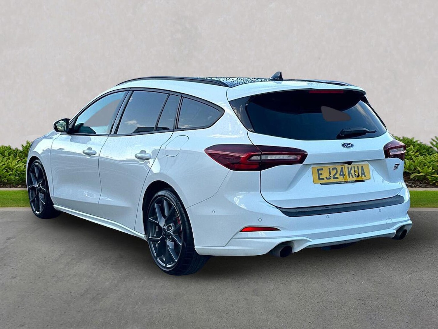 Used Ford Focus 2024 for sale - 76741065: Photo 2