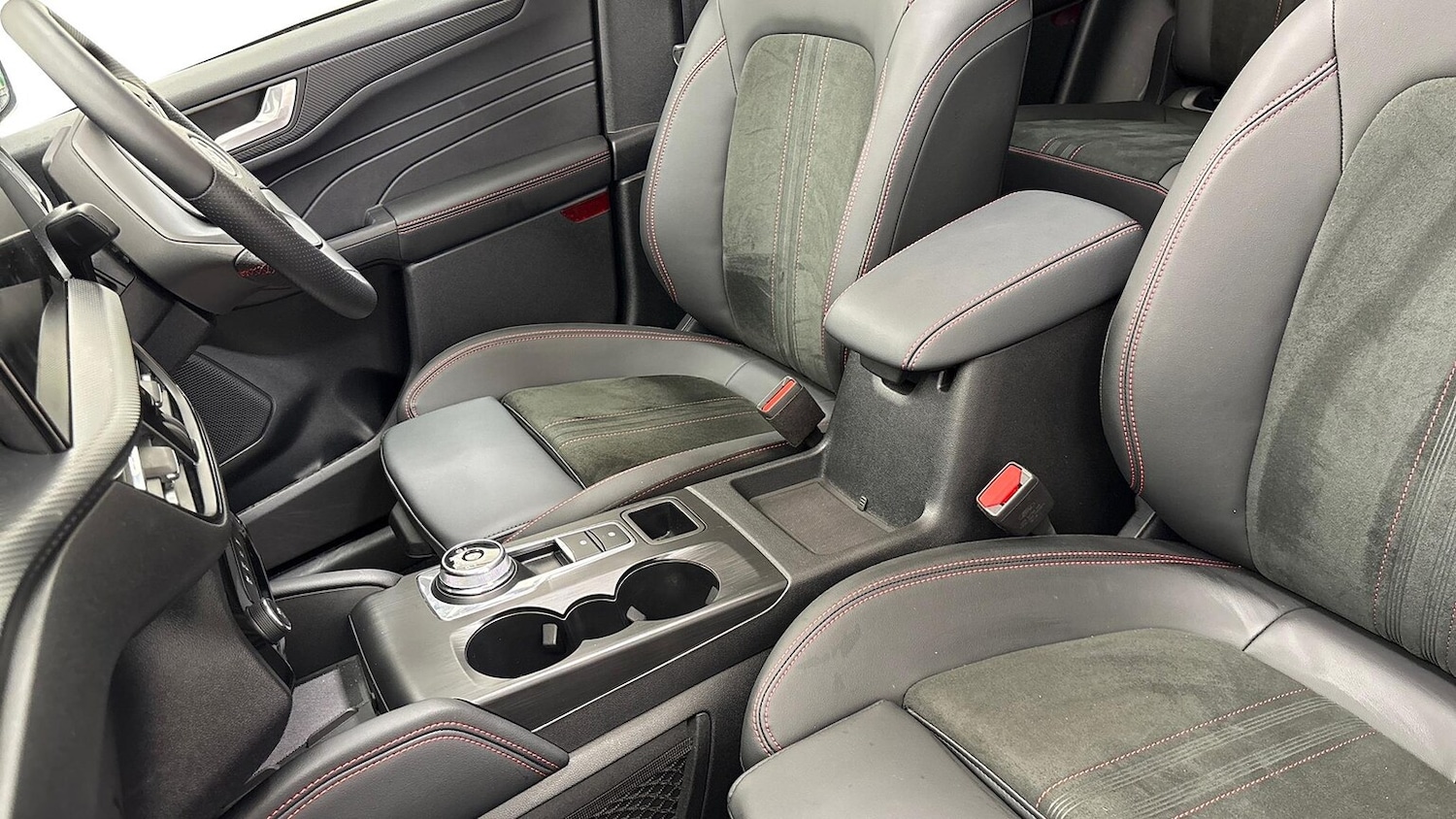 Used Ford Kuga 2024 for sale - 76591382: Photo 8