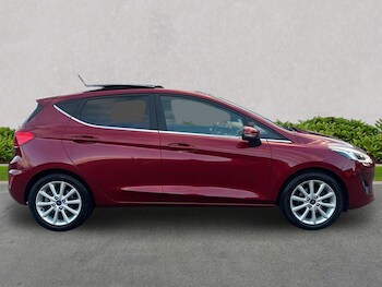 Used Ford Fiesta 2018 for sale - 76536660: Photo
