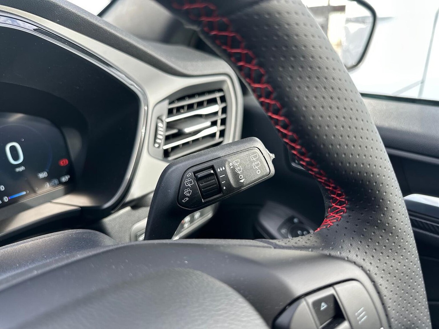 Used Ford Kuga 2025 for sale - 76357899: Photo 29