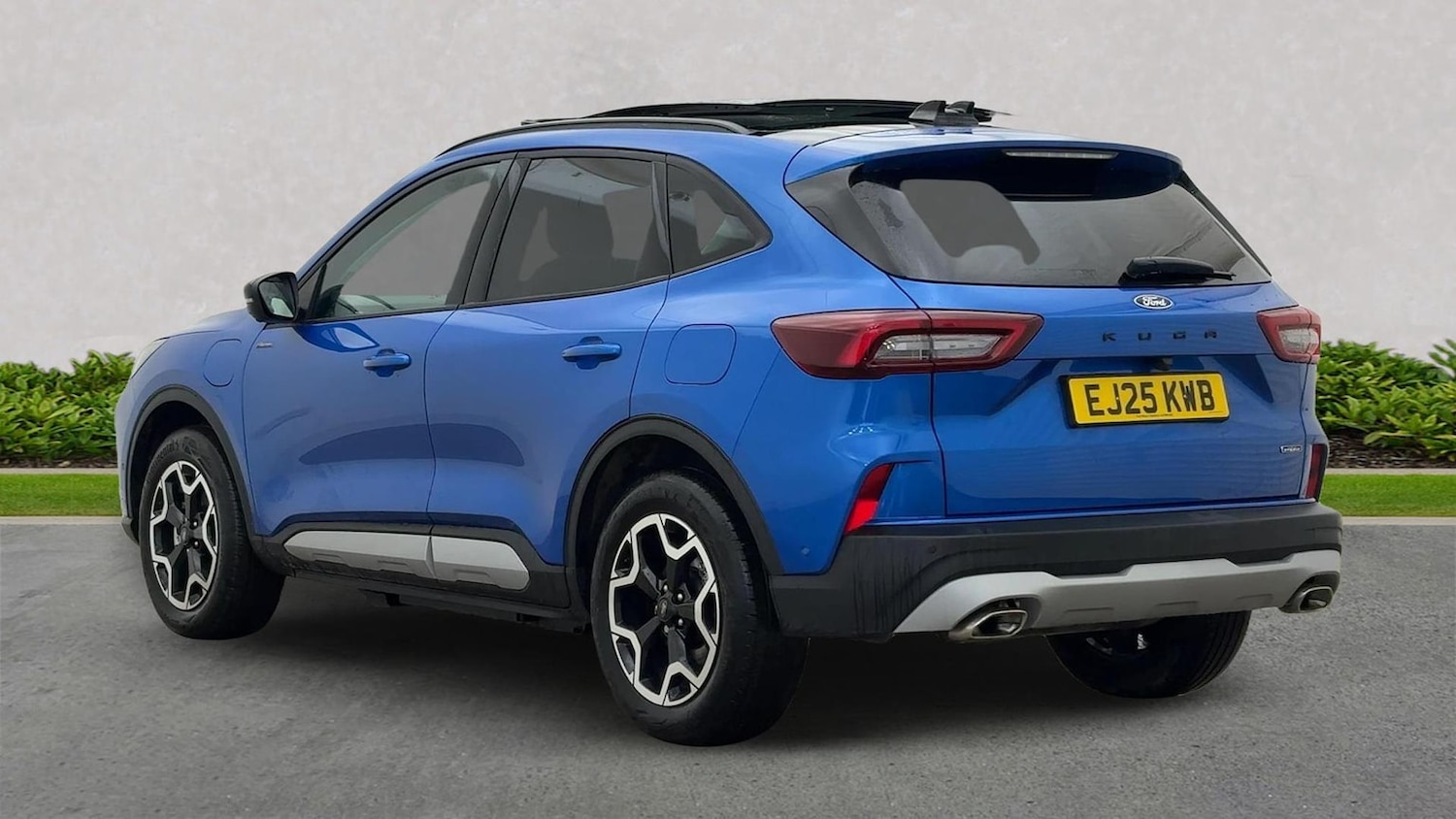 Used Ford Kuga 2025 for sale - 77650275: Photo 2