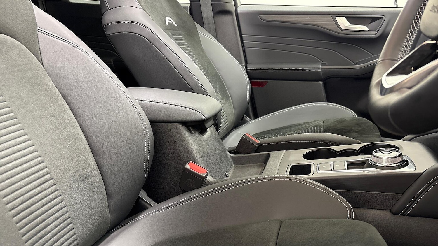 Used Ford Kuga 2025 for sale - 76918935: Photo 13