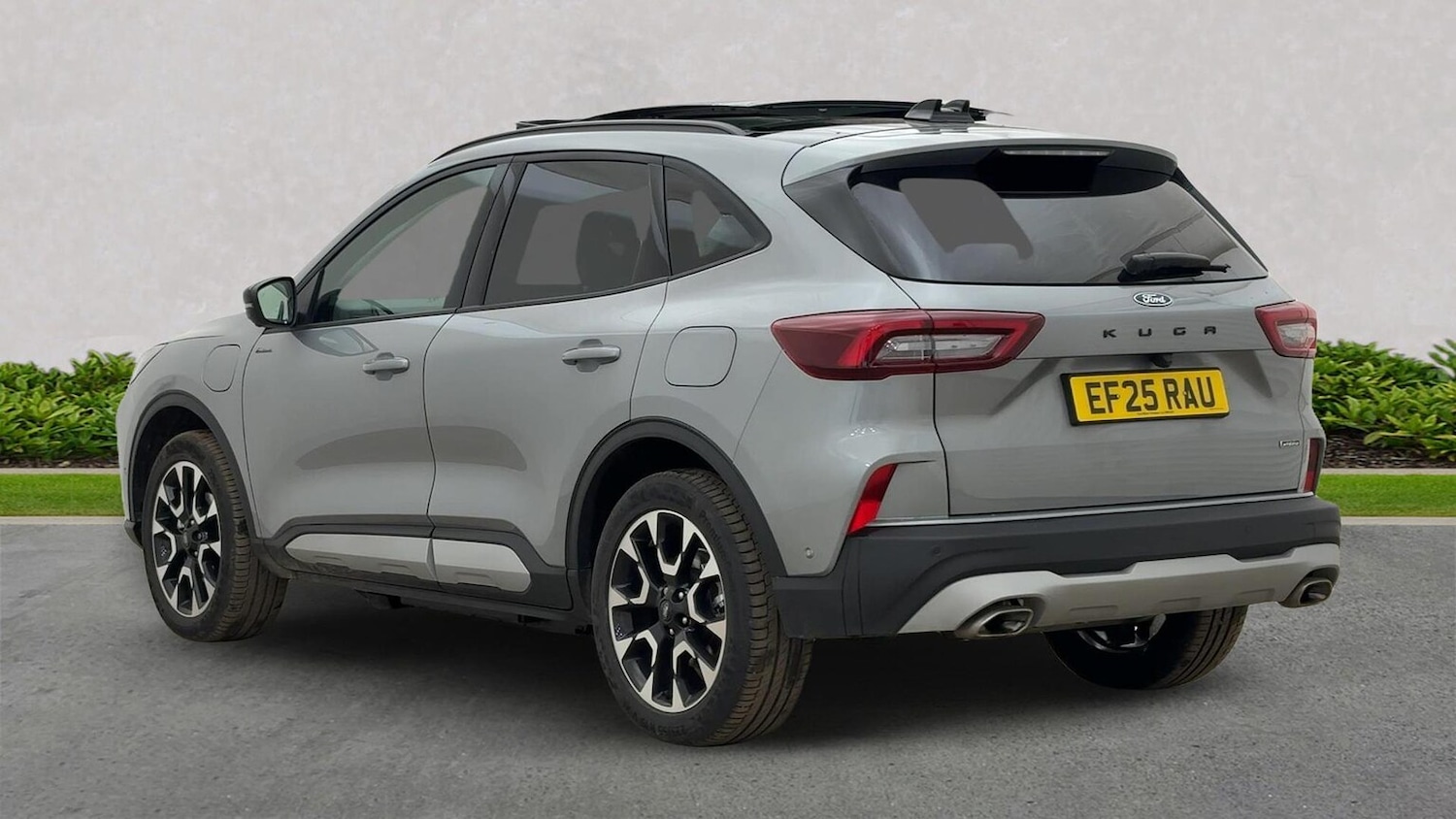 Used Ford Kuga 2025 for sale - 76918935: Photo 2