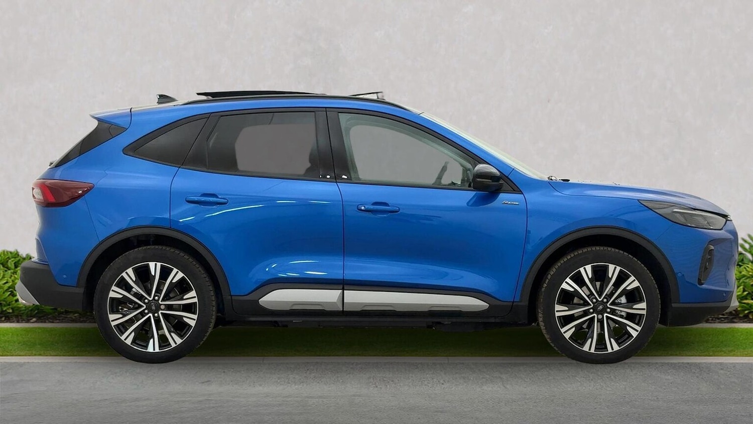 Used Ford Kuga 2025 for sale - 76588612: Photo 3