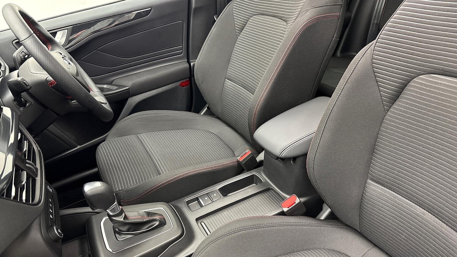 Used Ford Focus 2025 for sale - 76945879: Photo 11