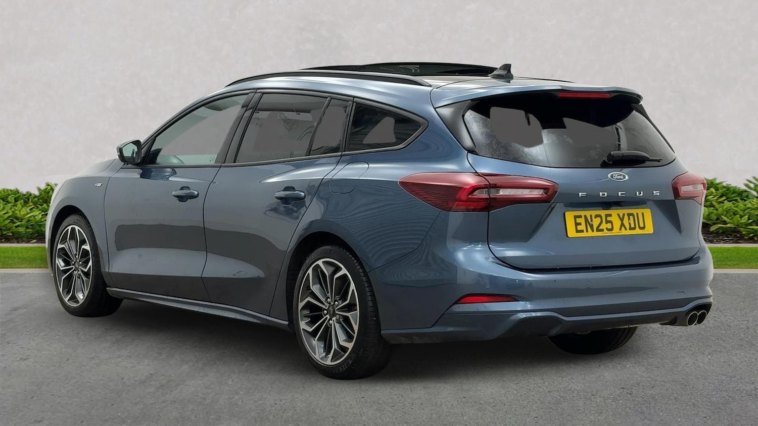 Used Ford Focus 2025 for sale - 76945879: Photo 2