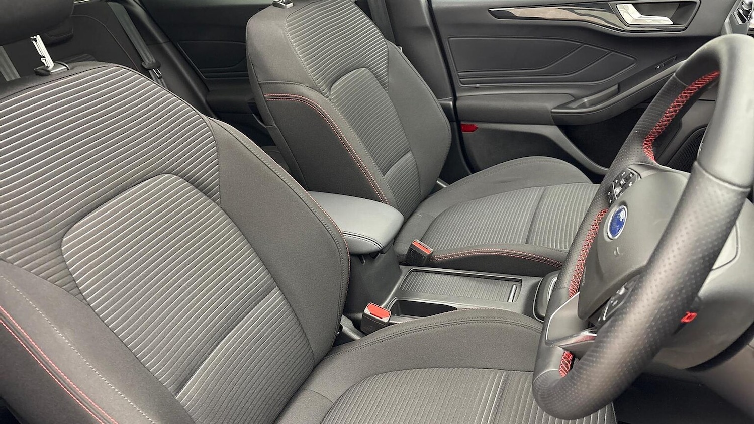 Used Ford Focus 2025 for sale - 76945879: Photo 9