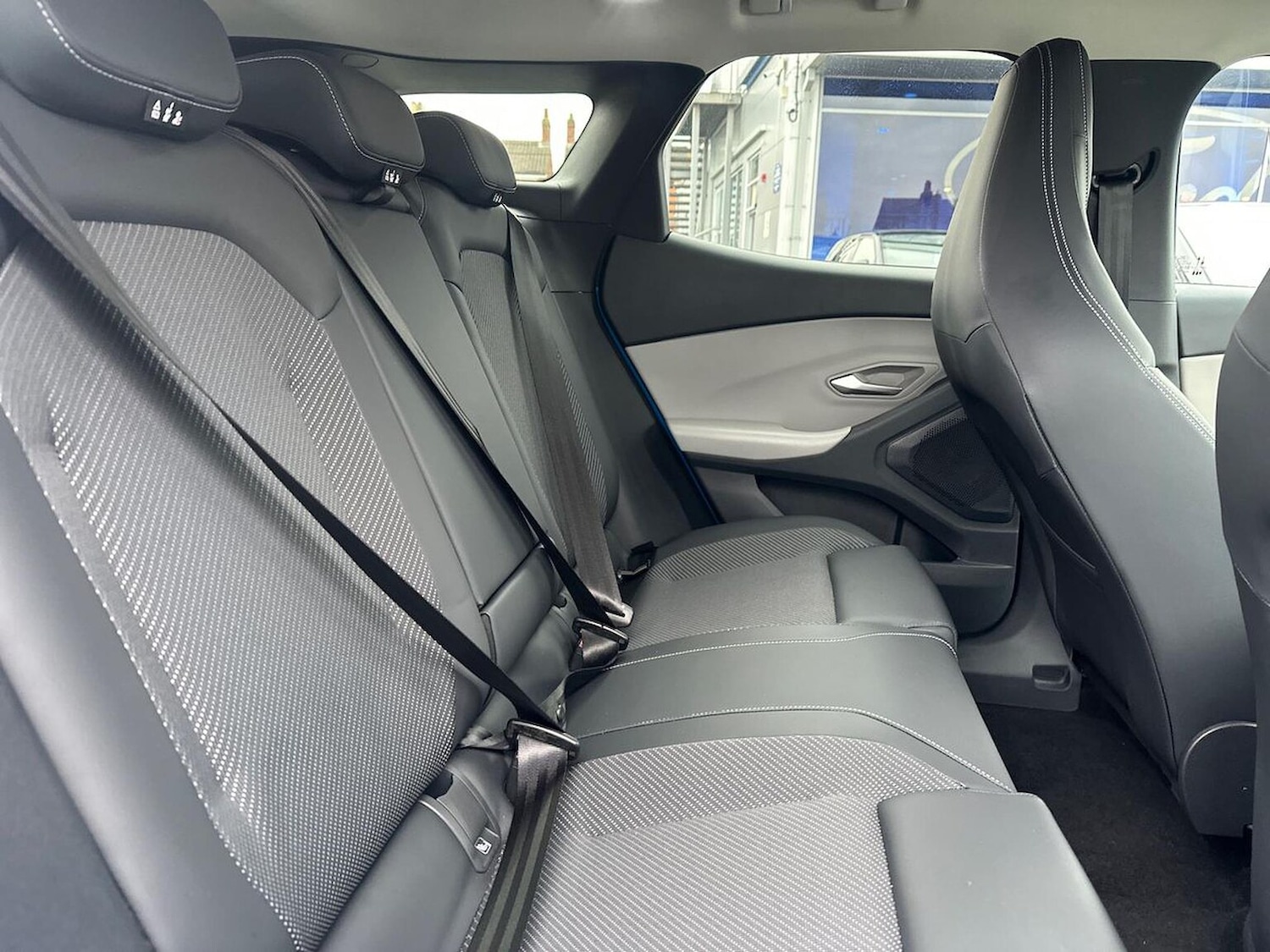 Used Ford Explorer 2025 for sale - 77629323: Photo 16