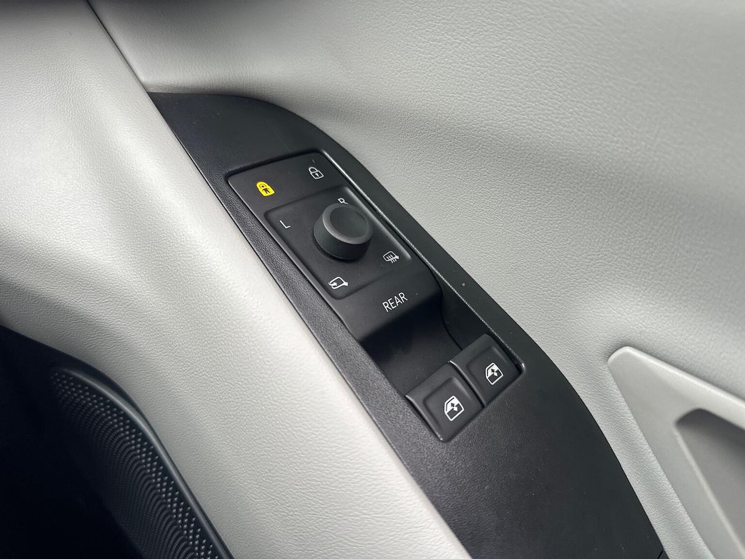 Used Ford Explorer 2025 for sale - 77629323: Photo 21