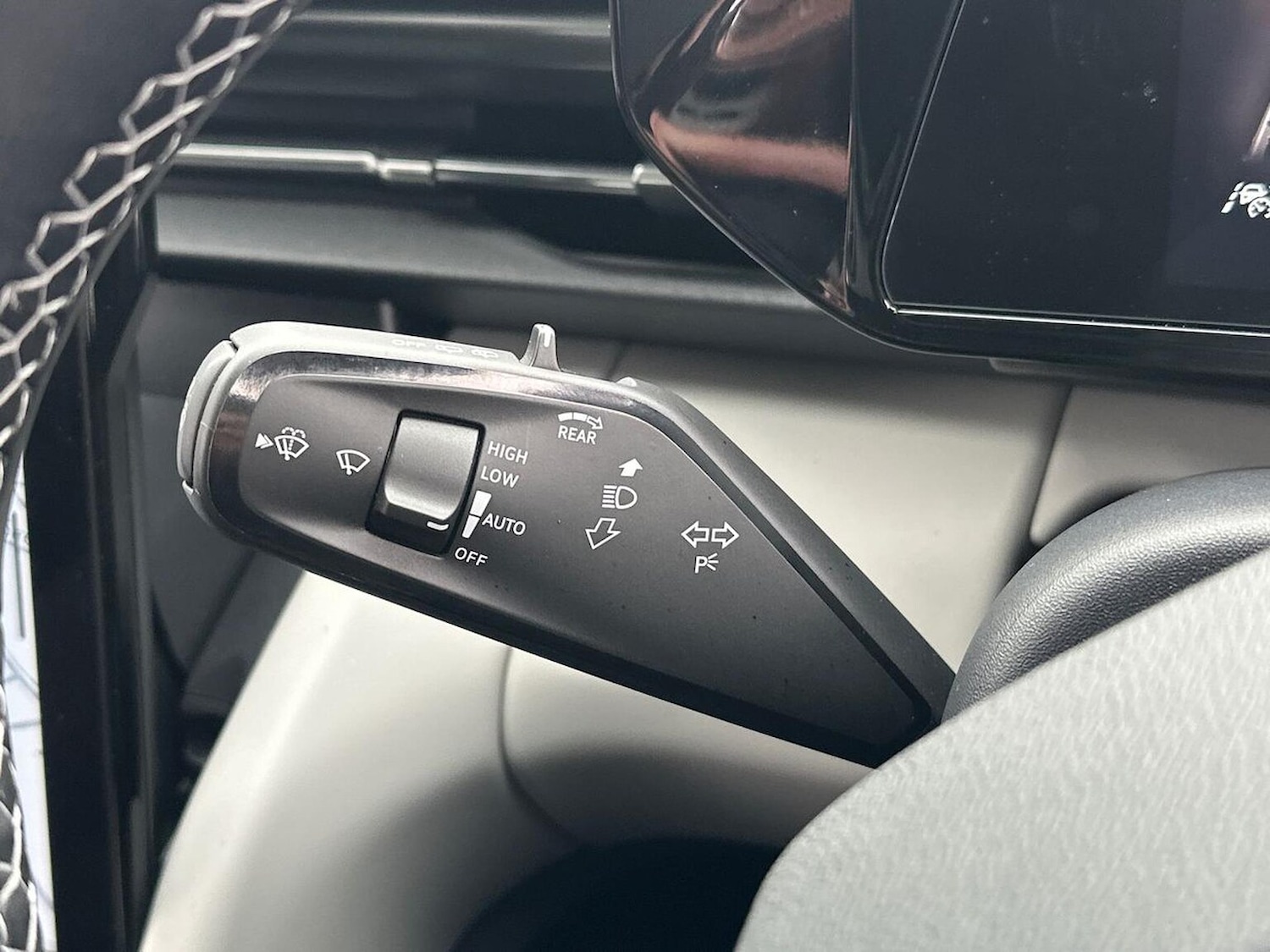 Used Ford Explorer 2025 for sale - 77629323: Photo 28