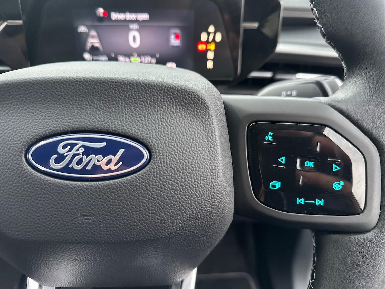 Used Ford Explorer 2024 for sale - 77639272: Photo 27