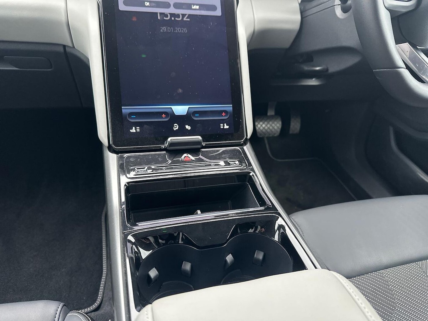 Used Ford Explorer 2024 for sale - 77775138: Photo 13